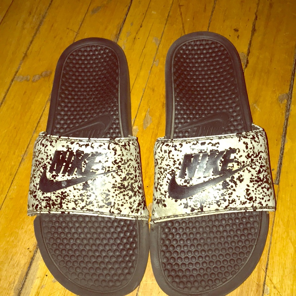 Nike flops